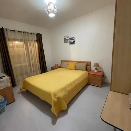 Апартаменты Quarto Calmo E Acolhedor Алмада Экстерьер фото