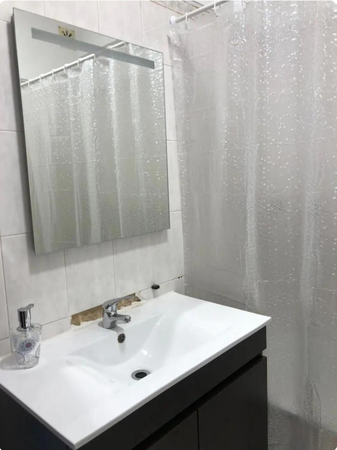 Апартаменты Quarto Calmo E Acolhedor Алмада Экстерьер фото