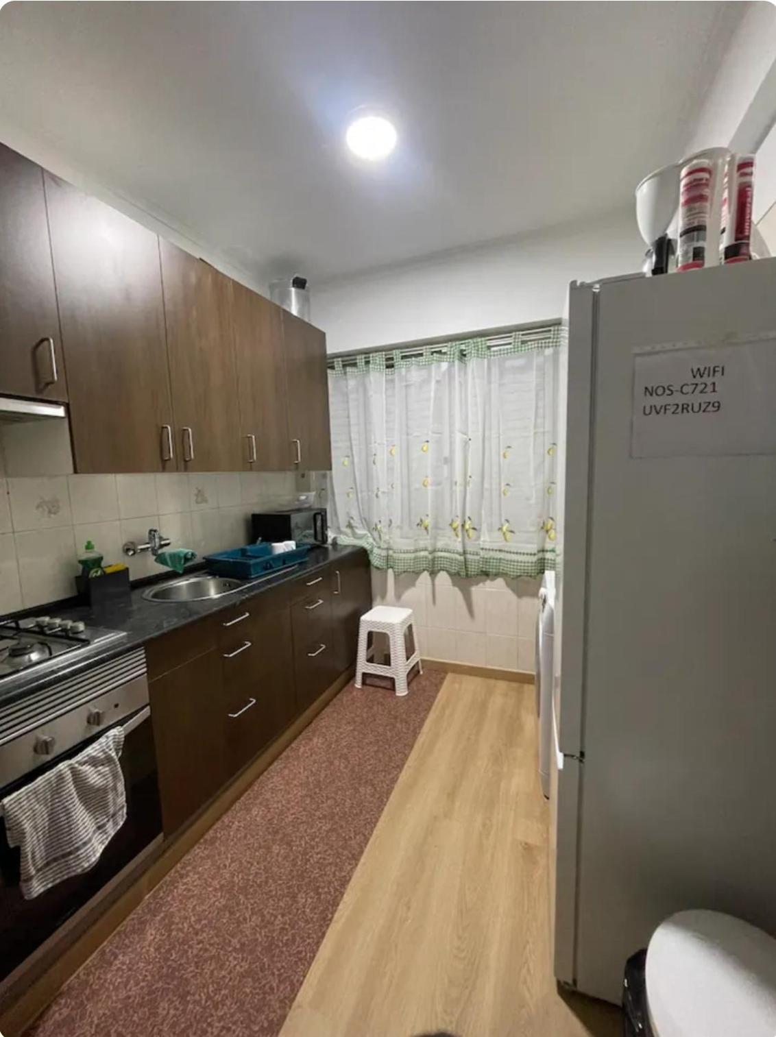 Апартаменты Quarto Calmo E Acolhedor Алмада Экстерьер фото